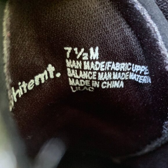 White Mountain Lilac Faux Suede Wedge Ankle Booties Sz 7.5 - Picture 13 of 14